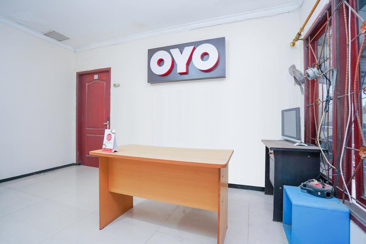 Collection O 1112 Comfitel Siwalankerto Aa4 Hotel Surabaya Buitenkant foto