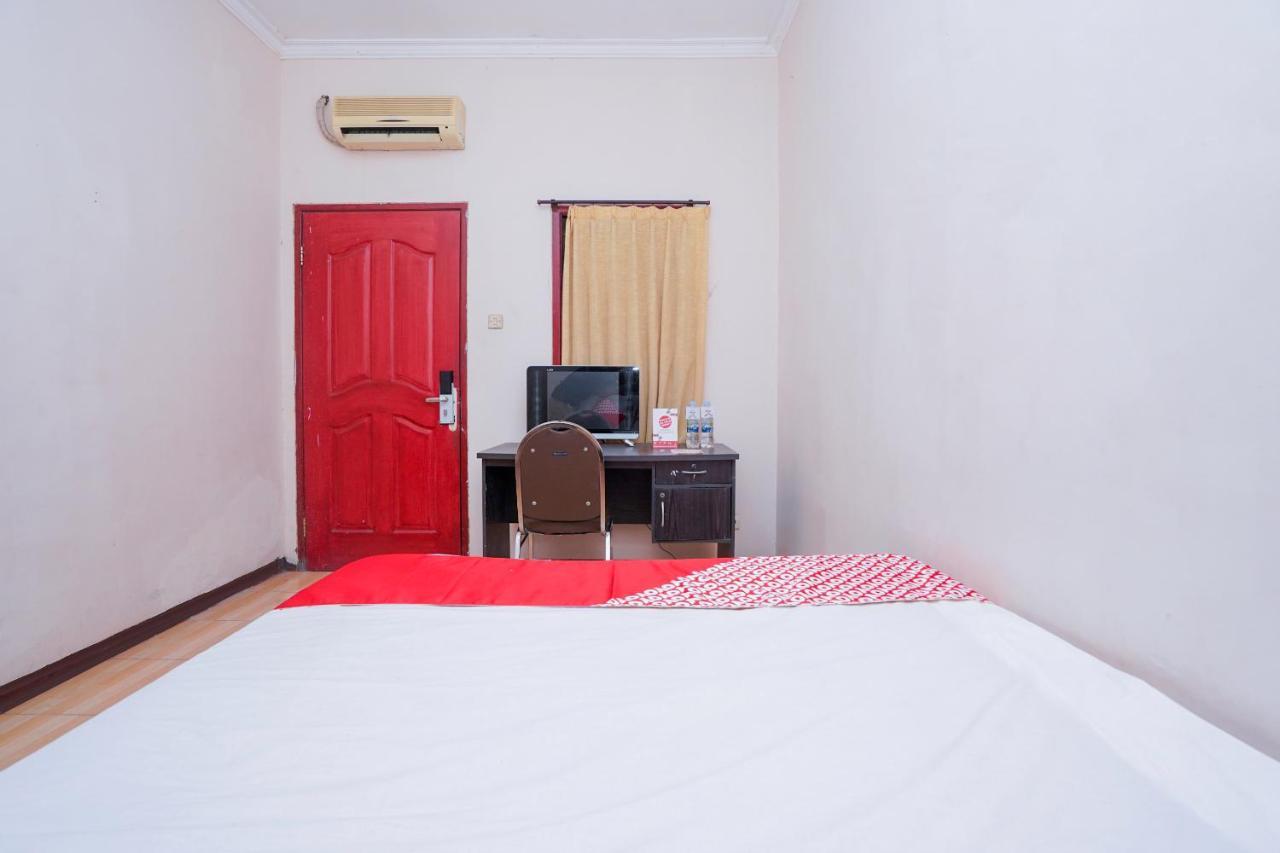 Collection O 1112 Comfitel Siwalankerto Aa4 Hotel Surabaya Buitenkant foto