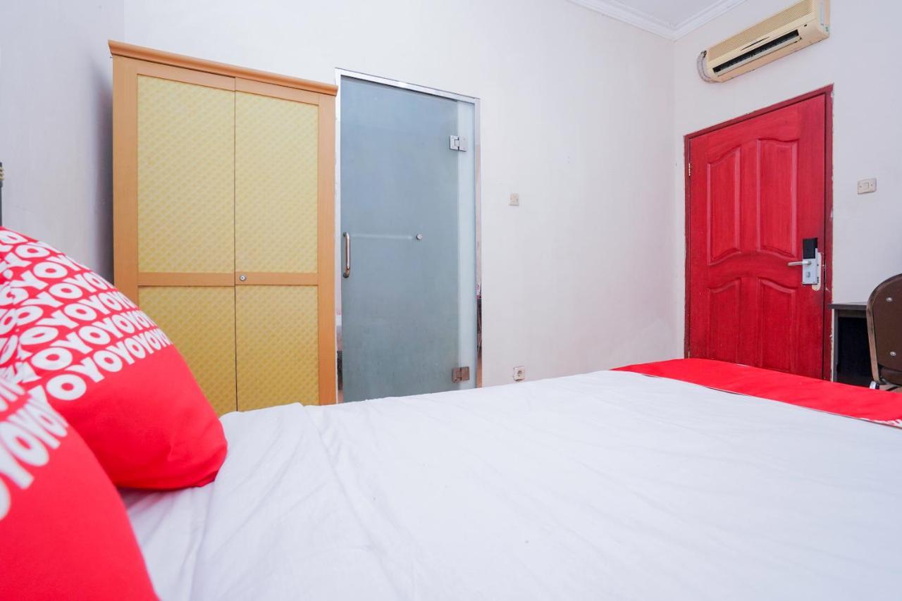 Collection O 1112 Comfitel Siwalankerto Aa4 Hotel Surabaya Buitenkant foto