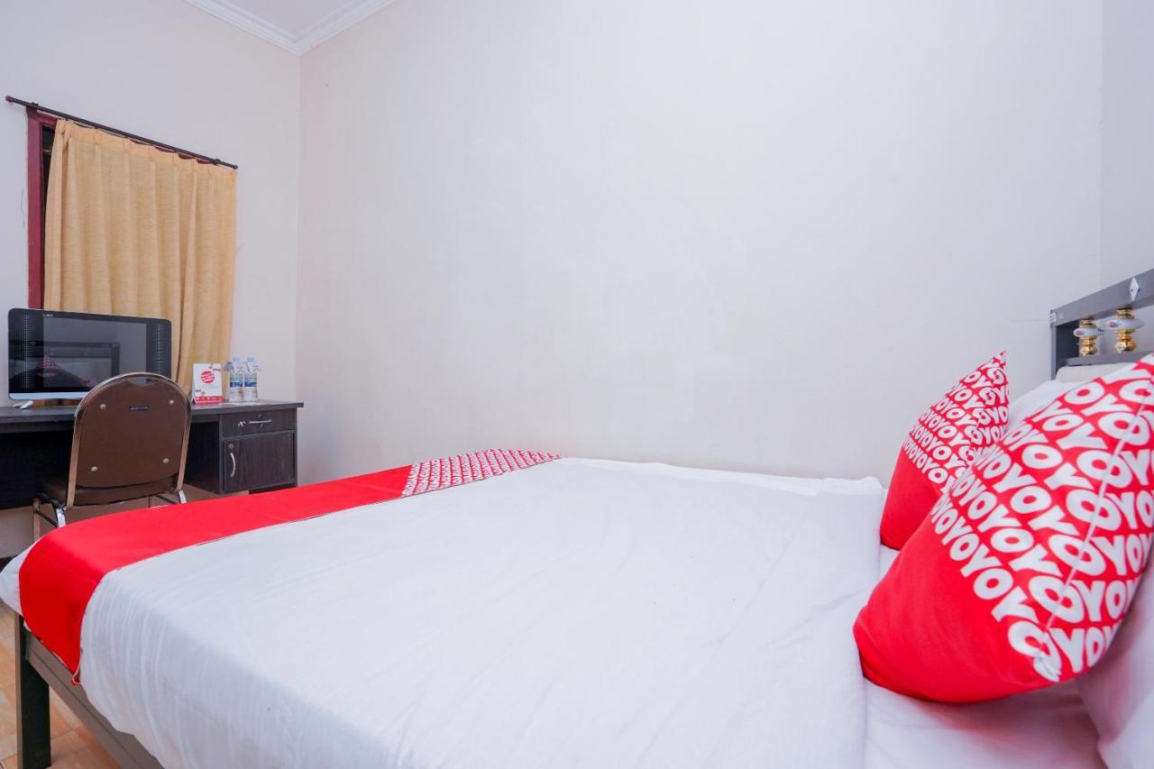 Collection O 1112 Comfitel Siwalankerto Aa4 Hotel Surabaya Buitenkant foto