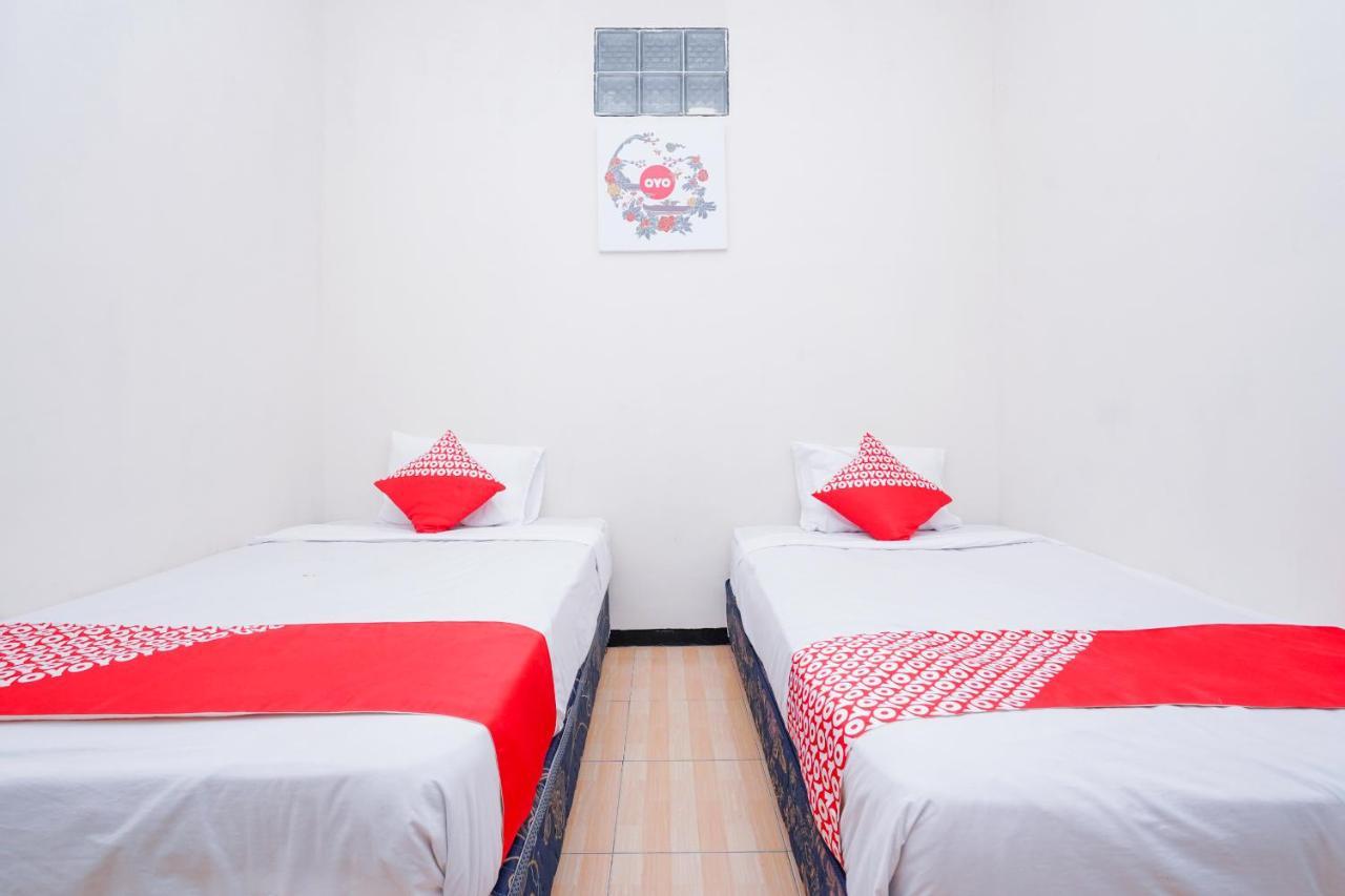 Collection O 1112 Comfitel Siwalankerto Aa4 Hotel Surabaya Buitenkant foto